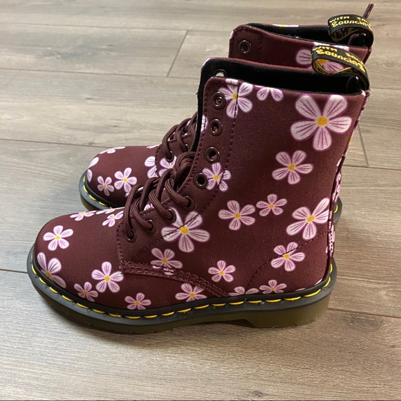 Dr. Martens | Page 8 Eye Meadow Cherry Boots Sz 5 - Picture 12 of 13